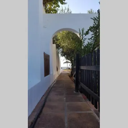 Preciosa Con Gran Piscina Y Fabulosas Vistas