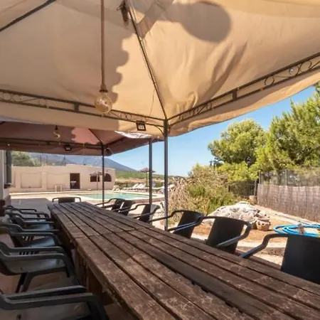 Preciosa Con Gran Piscina Y Fabulosas Vistas Villa *